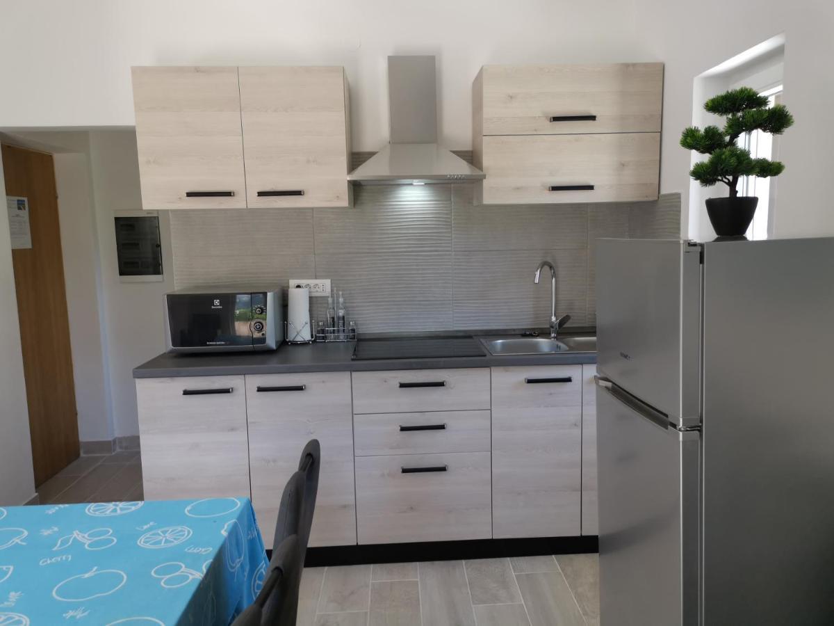 Apartments Jurandvor Башка Екстер'єр фото